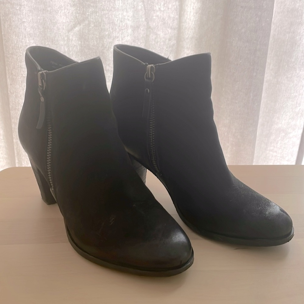 MIA distressed moto heel booties, black, size 6.5